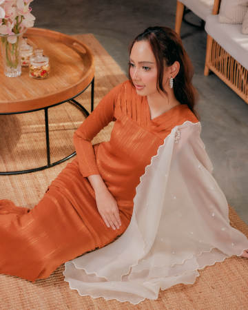 Seri in Walnut Brown